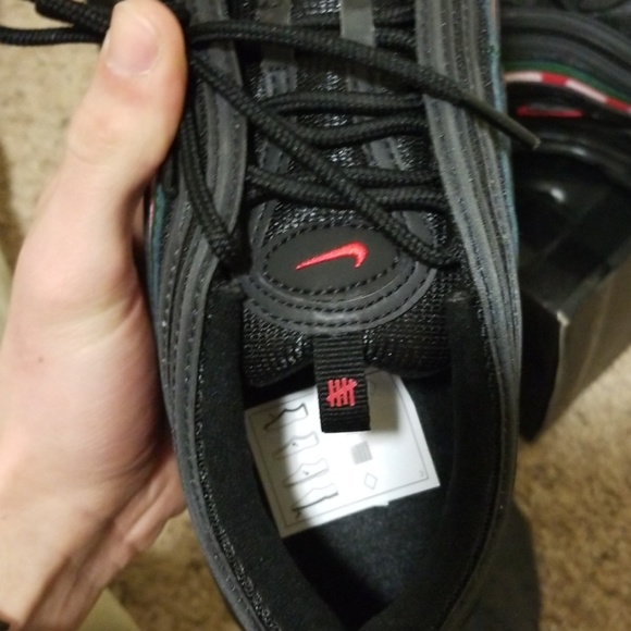 Nike Aire Max 97 OG/UNDEFEATED - Picture 4 of 7